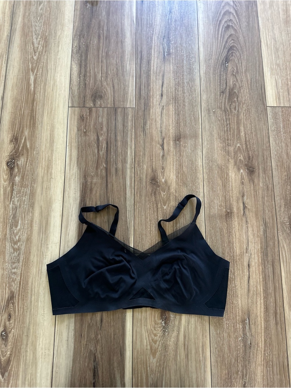 Honeylove Black Wireless Seamless Scoop Bra with Mesh Trim - Picture 2 of 6